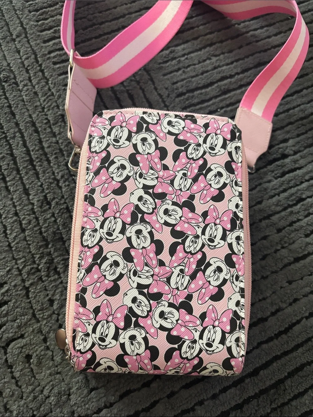 Disney Minnie Mouse Pink Patterned Crossbody Purse - Picture 6 of 7